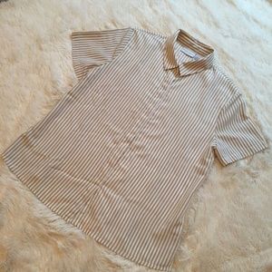 JACLYN SMITH Classic Tan Button Up Short Sleeve
